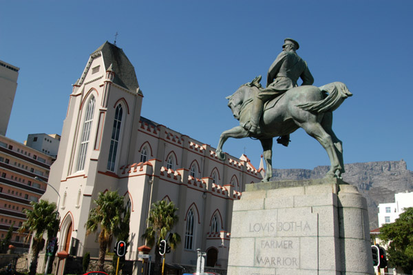 Equestrian statue of Louis Botha with St. Mary's Cathedral, Cape Town