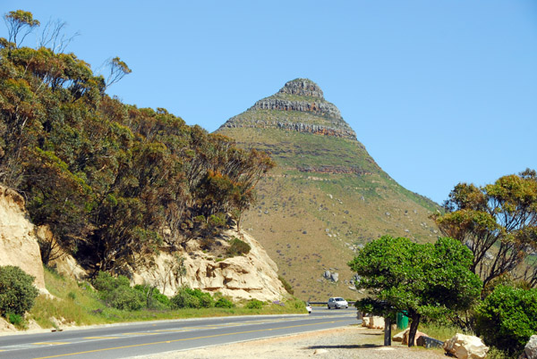 Victoria Road along the Atlantic coast of the Cape Peninsula