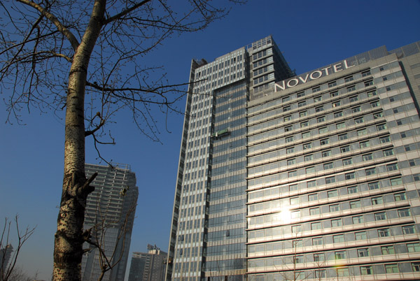 Novotel Sanyuan Hotel from the Sanyuanqiao subway station, Beijing