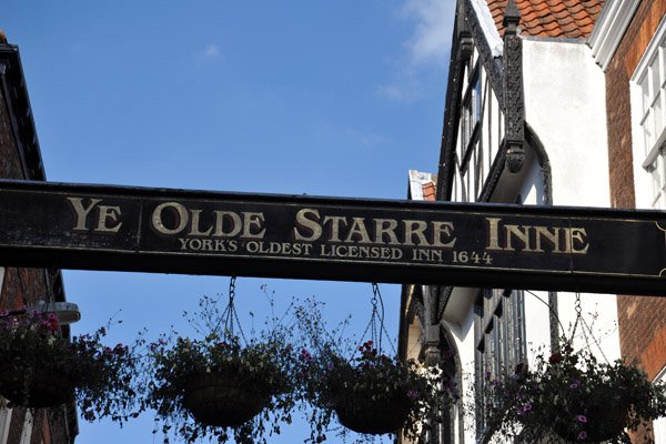Ye Olde Starre Inne, 1644, Yorks oldest licensed inn