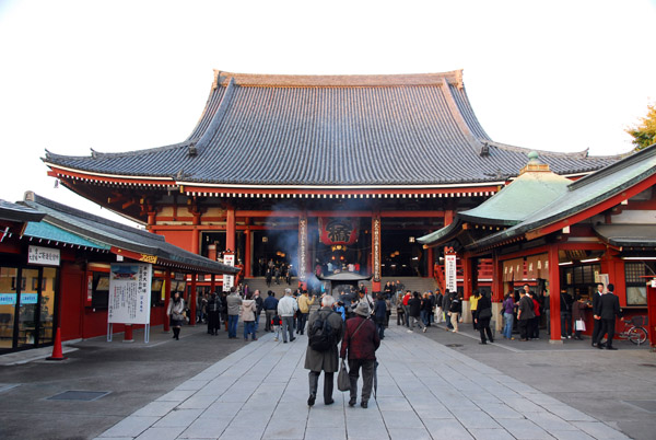 Sensō-ji Temple, founded AD628, dedicated to the bodhisattva Kannon (Guan Yin) Goddess of Mercy