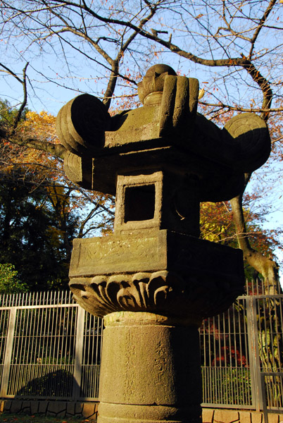 Stone lantern, Ueno Park