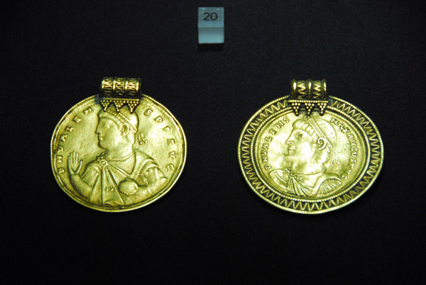 Roman coins with the Emperor Valens (367-378 AD)