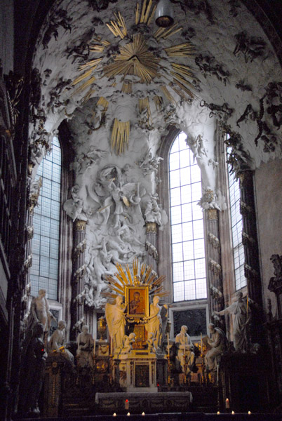Michaelerkirche - altar