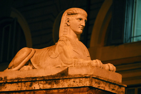 Sphinx, Piazza del Popolo at night