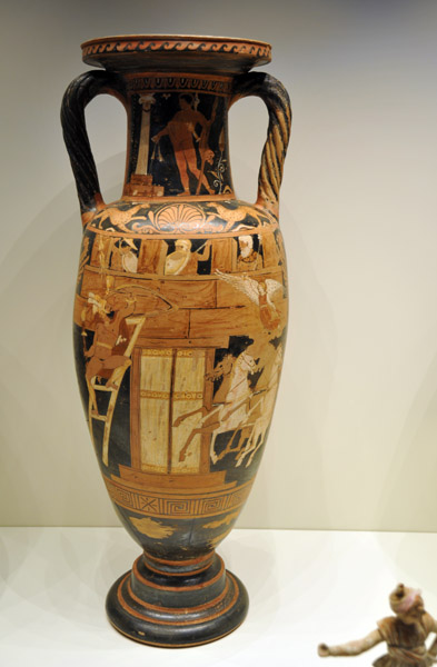Amphora with an Episode from The Seven against Thebes by Aeschylus, Greek (Campania, Italy) ca 340 BC