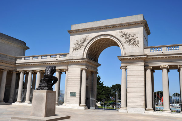 The building is based on the Palais de la Lgion d'Honneur in Paris