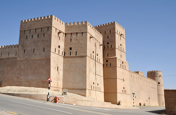 Given it's location on the road from the UAE to Nizwa, Ibri is well situated for tourist development