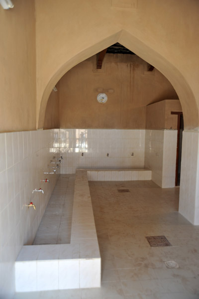 Ablution area, Ibri Fort mosque