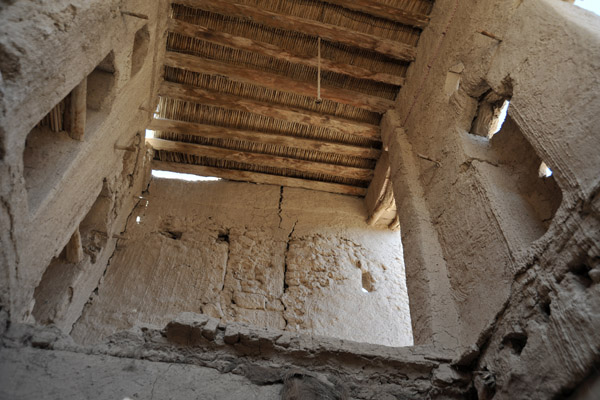 Ruins of a large house, Al Selaif
