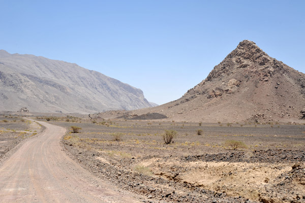 Road from Bat to Al Ablah