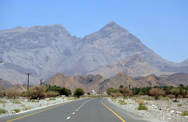 The road from Al Ayn, Oman to Dham