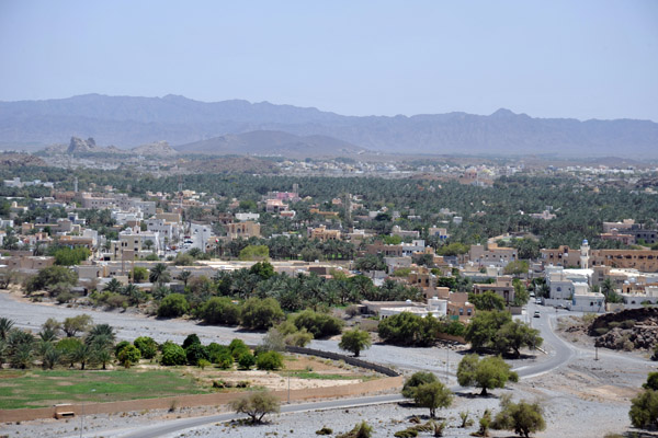 View of Al Hamra from the Misfat Al Abryeen Road