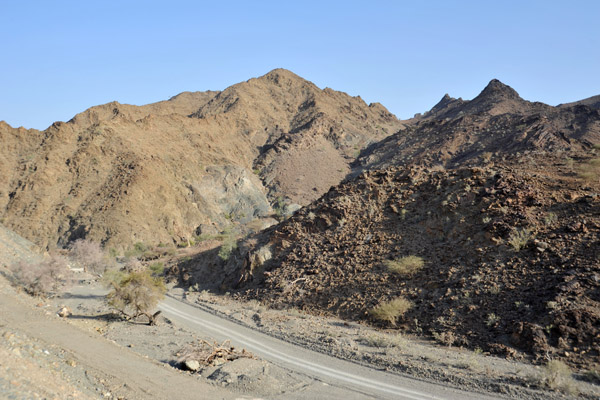 The old road, Wadi Hawasinah, Oman