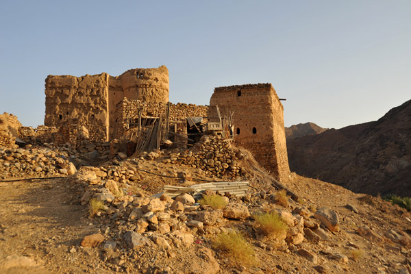Ruins, Wadi Hawasinah, Oman Highway 9