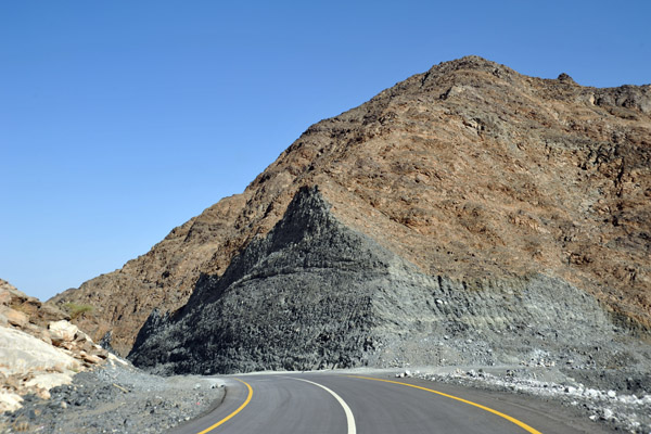 New section of road bypassing Al Hamra