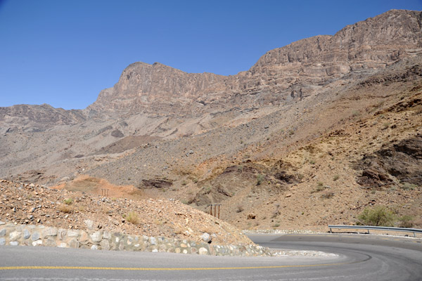 Jabal Misfa with Jabal Shams Road
