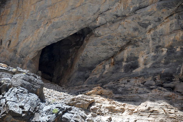 A cave, Wadi An Nakhur