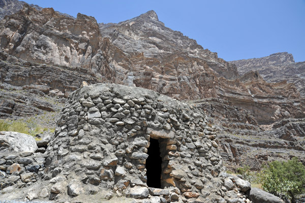 Stone hut, An Nakhur