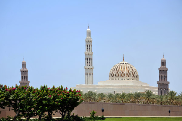Sultan Qaboos Grand Mosque, completed in 2001