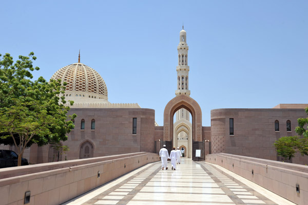 The bridge in the center of the south side is the main entrance to the Sultan Qaboos Grand Mosque