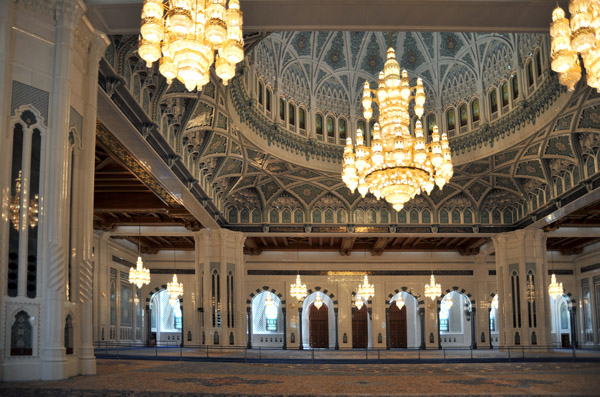 Main prayer hall, Sultan Qaboos Grand Mosque