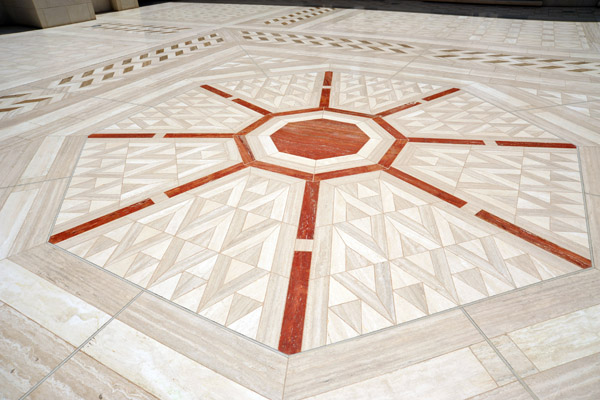 Inlaid stone floor of the courtyard, Sultan Qaboos Grand Mosque
