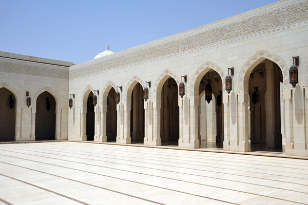 Courtyard in front of the Lady's Prayer Hall, Sultan Qaboos Grand Mosque