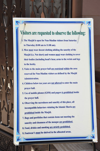 Visitor's regulations, Sultan Qaboos Grand Mosque