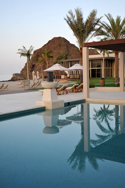 Al Bustan Palace Hotel pool