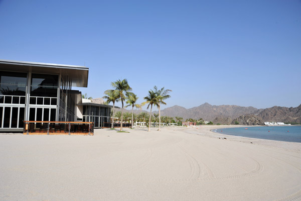 Beach and restaurant, Al Bustan Palace Hotel