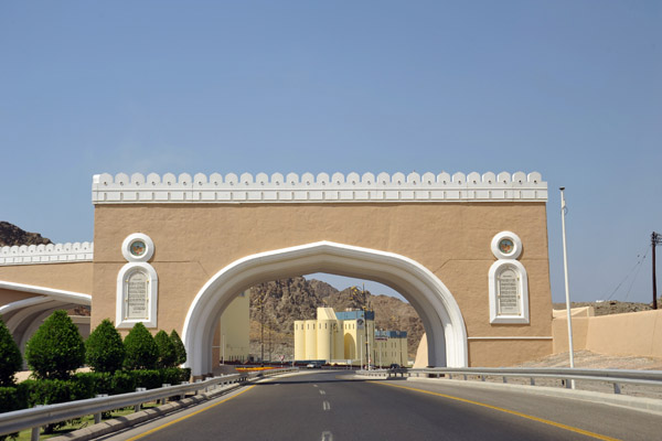 Gate to Mutrah on Al Mina'a Street, Muscat