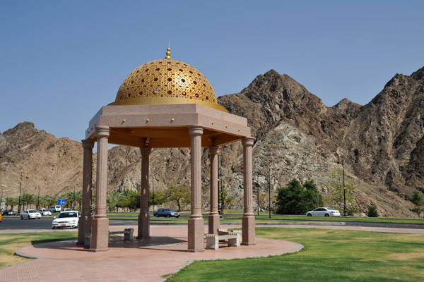 Gold-domed pavilion at the eastern end of Mutrah Corniche