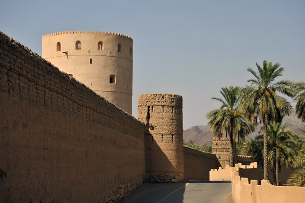 Outer curtain wall, Rustaq Fort