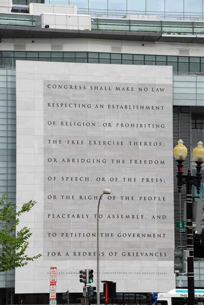 Newseum - The First Amendment to the U.S. Constitution
