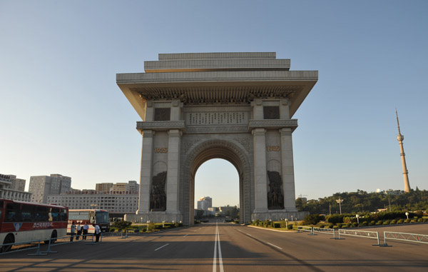Arch of Triumph, built in 1982 to memorialize the trimuphal return of President Kim Il Sung