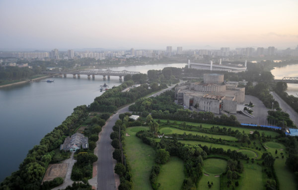 Yanggakdos 9-hole golf course, Pyongyang