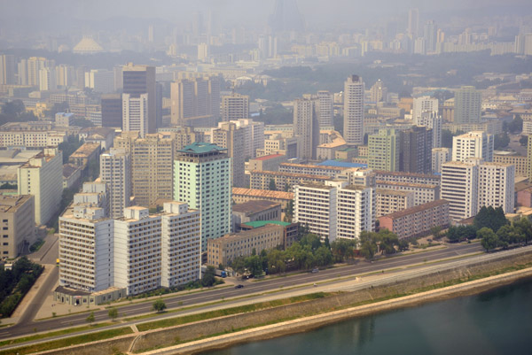 West bank of the Taedong River, Pyongyang