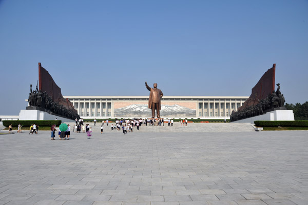The vast square in front of the statue of President Kim Il Sung