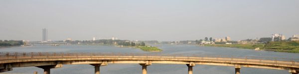 Chungsong Bridge over the Taedong River, Pyongyang
