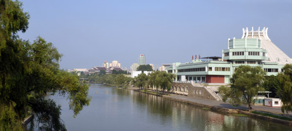 Pothong River from the Sinso Bridge, a tributary of the larger Taedong River