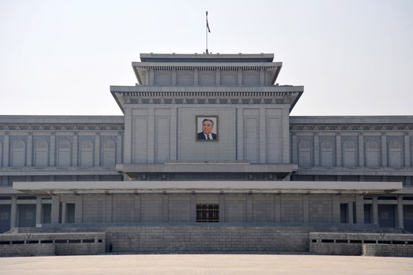 Inside, you bow at a statue of Kim Il Sung, then in the Holy-of-Holies, you bow three times around the body of Kim Il Sung