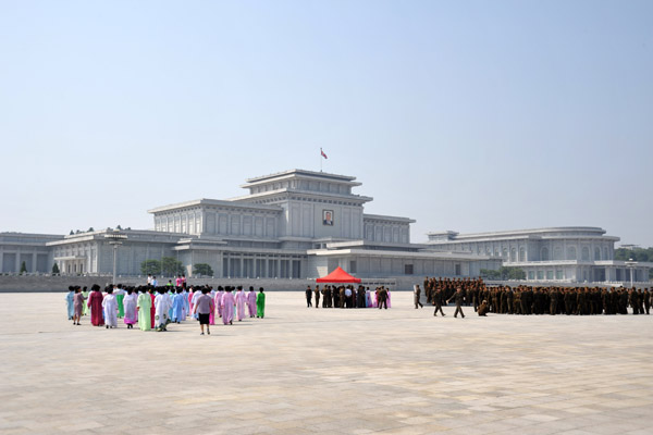 The tears of the Korean people fell to the floor and are fossilized in the stones on the floor where they glisten to this day.