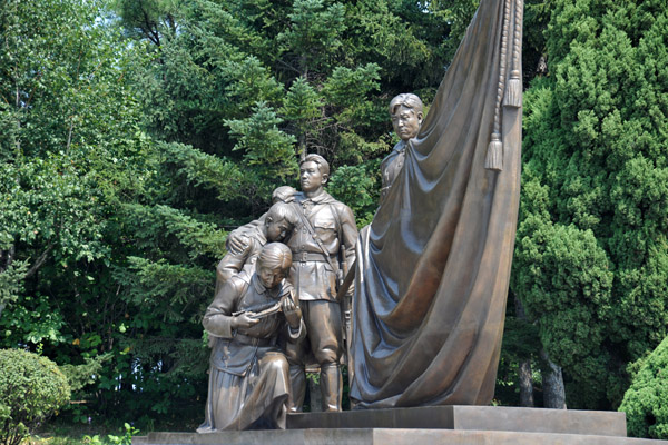 Revolutionary Martyr's Cemetary, Pyongyang