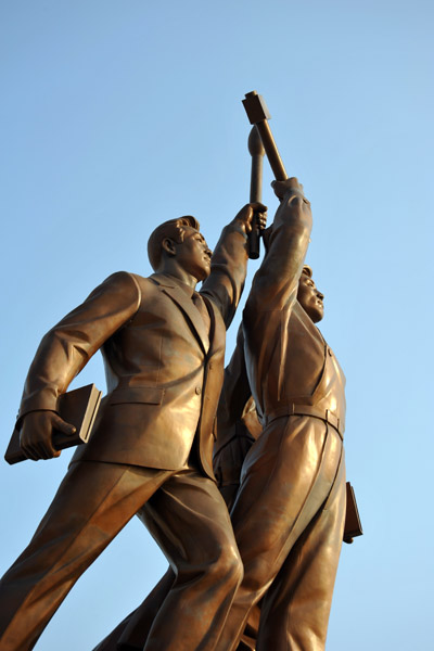 Statue at the base of Juche Tower