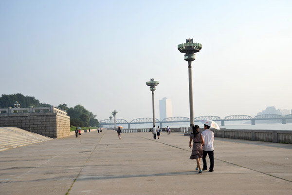 Promenade along the Taedong River, Pyongyang