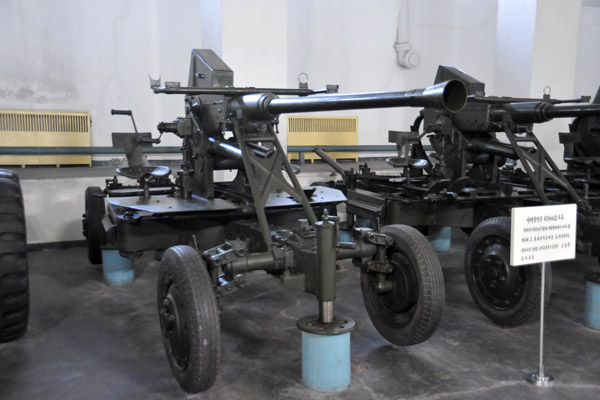 Captured American 40mm cannon, Victorious Fatherland Liberation War Museum