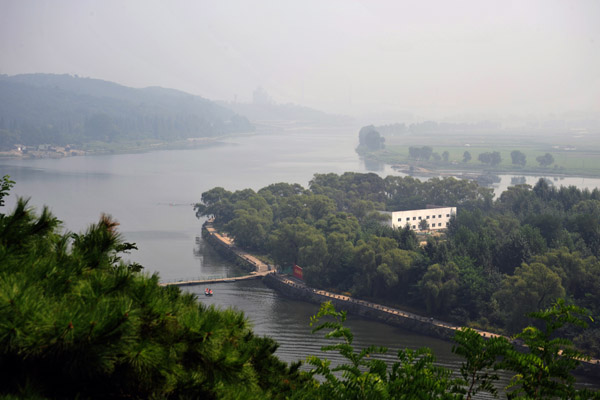 Konnyu Islet Pleasure Park in the Taedong River