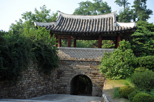 Chilsong Gate, Moran Hill Park, Pyongyang