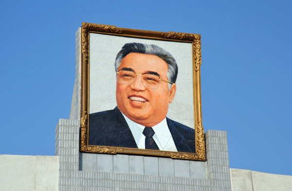 Mosaic of the official portrait of Kim Il Sung, Youth Open-air Theater, Pyongyang